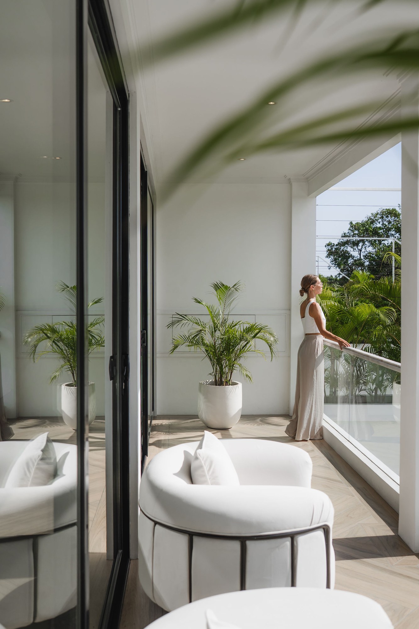Villa balcony life at Mayfair Place